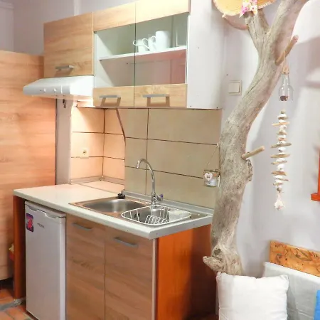 Sailor's Small Apartment *