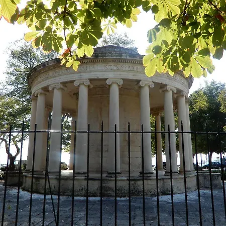 Sailor's Small Corfu (city)